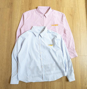 T-Shirt personalizzata <span class=keywords><strong>con</strong></span> bottone e borchie <span class=keywords><strong>con</strong></span> ricamo stampato a righe a maniche lunghe Oversize T-Shirt da uomo - Product Image 1