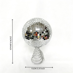Torre di Sfere da Discoteca in Vetro Artigianale Resistente, Alta 25 Centimetri, per Feste di San Valentino, Capodanno, Pasqua e Natale - Product Image 5