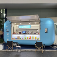 Camion de restauration sur le thème de Hello Kitty - Kiosque mobile personnalisable pour glaces et desserts destiné aux parcs d'attractions