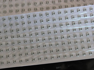 Etichetta adesiva rotonda dell'etichetta della resina epossidica di vendita calda per il prezzo economico dell'autoadesivo della cupola di progettazione su ordinazione dell'automobile - Product Image 6