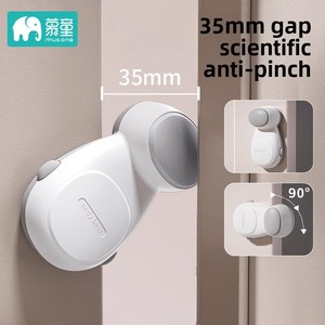 Tope de puerta de bambú antipellizco automático <span class=keywords><strong>Bloqueador</strong></span> de puerta seguro para bebés con dispositivo anticolisión Clip de hueco de puerta para niños - Product Image 3