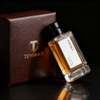 Vente en gros 50ml 100ml bouteille de parfum en verre clair Rectangle pompe pulvérisateur boîte-cadeau emballage Logo personnalisé acceptable