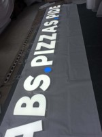 Lettres lumineuses peintes en acier inoxydable 304 de haute qualité : signalétique publicitaire personnalisée pour une utilisation en intérieur et en extérieur