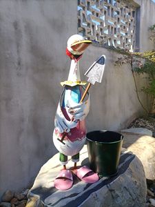 Vente directe d'usine <span class=keywords><strong>de</strong></span> produits artisanaux en métal, seaux à fleurs en fer forgé en forme <span class=keywords><strong>de</strong></span> canard mignon, décorations <span class=keywords><strong>de</strong></span> jardin, <span class=keywords><strong>de</strong></span> <span class=keywords><strong>maternelle</strong></span> et <span class=keywords><strong>de</strong></span> pelouse - Product Image 3