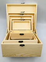 Boîte à bijoux en bois de pin faite à la main avec couvercle à charnières, boîte cadeau non peinte pour le rangement d'outils, de jouets, art populaire européen, thème de l'amour poli