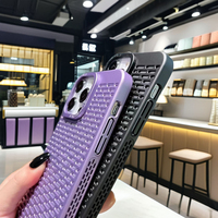 Coque de téléphone à design ajouré pour iPhone 16 Pro Max, électroplaquée, dissipation thermique, protection arrière du téléphone