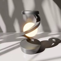 Lampe de bureau LED moderne à suspension rotative, rechargeable sans fil, avec batterie intégrée, lumière d'ambiance RGB, veilleuse créative pour lecture au chevet