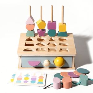 Juguetes Educativos Montessori 3 en 1: Caja de Monedas de Madera, Juego de Enhebrar Cuentas, Clasificación de Formas, Juego de Secuenciación, Juguetes de Matemáticas para Niños - Product Image 1