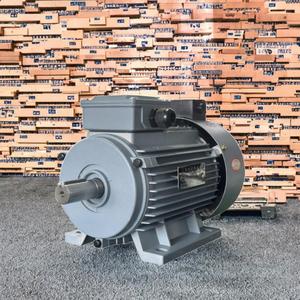 Moteur asynchrone triphasé Qiangkai 370W 110V/220V/230V/240V/380V 1500 tr/min 50/60Hz Montage B3 Entièrement fermé - Product Image 4