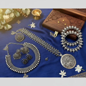 Juego de Joyería de Moda Chapada y Oxidada Jewelemarket con Elegante Colección de Collares - Product Image 3