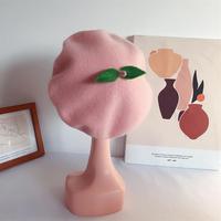 Béret en laine rose pour femmes, fait à la main, motifs fruits de pêche, feuilles vertes, feutre mignon, automne hiver,