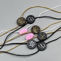 Vente flash : étiquette de suspension en plastique ronde avec cordon en corde, étiquette de suspension pour chaussures, montres, vêtements, avec logo en relief 3D