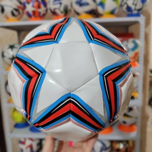 Ballon de football en PU durable de haute qualité, cousu à la machine, modèle 2026. 5 entraînements en salle et en extérieur - Product Image 4