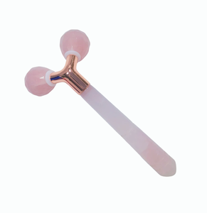 Rodillo facial 3D de cuarzo rosa en forma de Y para el cuidado de la piel - Product Image 1