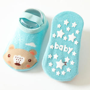 Fabricant de chaussettes de sport personnalisées antidérapantes à prix abordable, avec design sur mesure et positions de grip adaptées - Product Image 6