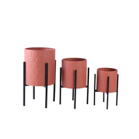 2025 Offre Spéciale Moderne Géométrique Poudre Enduit Fer Écologique Pots De Fleurs Intérieur Plante Stand pour La Maison Bureau et Jardin Utilisation