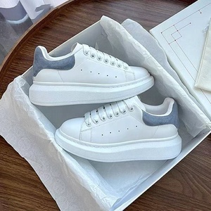 Chaussures de sport décontractées à lacets, légères, antidérapantes, respirantes, à semelle épaisse, pour la marche et le skateboard, vente en gros d'usine - Product Image 1