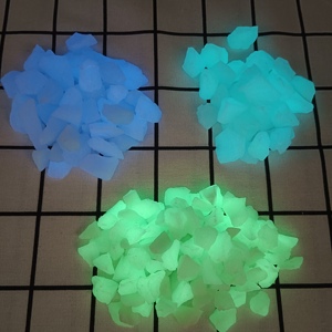 Compra guijarros personalizados que brillan en la oscuridad, sin energía, de seguridad, para acuario, piedra brillante y grava - Product Image 5