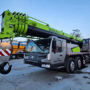 Grue tout-terrain d'occasion Zoomlion 70 tonnes, moteur et pompe hydraulique entièrement fonctionnels, équipement de levage robuste et stable - Product Image 1