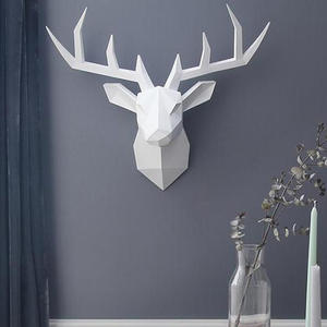 Support mural en résine personnalisé, tête de cerf créative, tentures murales géométriques 3D, fausse tête de cerf pour salon, tête de cerf nordique moyenne - Product Image 2