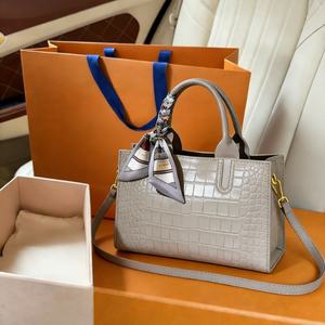 Bolso Bandolera de Lujo de Diseñador Reconocido 2026, Último Modelo, Bolso de Mano de Cuero de Alta Calidad para Mujer - Product Image 1