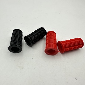Poignées de guidon de vélo 22,2 mm en caoutchouc antidérapant pour vélos d'enfants noir et rouge - Product Image 2