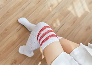 Girl Sexy Tube meias com lantejoulas brilhantes Moda coxa alta Senhoras longas Meias para mulheres Atacado
