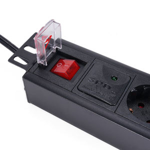 Unidad de Distribución de Energía (PDU) Profesional de <span class=keywords><strong>8</strong></span> Vías, Tipo Alemán, 1U, <span class=keywords><strong>19</strong></span> Pulgadas, para Montaje en Rack, con Protección Contra Sobretensiones (SPD) e Interruptor Principal - Product Image 5