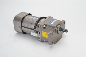 Motor de engranajes de CA con certificación CE ISO, velocidad de 1400 rpm, 220 V, 380 V CA, 6 W~1.5 kW, 2800 rpm, sincronizado de imán permanente encapsulado, 50/60 Hz, 80 - Product Image 3