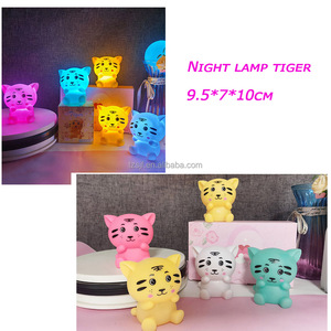 Sáng Tạo Trái Tim Vinyl Đèn Ngủ Cạnh Giường Ngủ Trang Trí Đèn Đèn Cho Phòng Khách Phòng Ngủ Của Mẹ Món Quà Ngày Valentine Của Trang Trí Nội Thất - Product Image 3