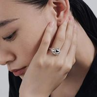 Bague tendance et élégante en acier inoxydable plaqué or 18 carats au design géométrique simple, idéale pour le quotidien et comme cadeau pour femme