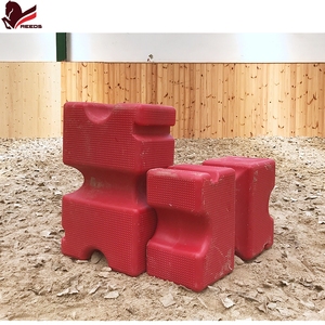 Construire des parcours de saut personnalisés : blocs de saut équestres en plastique robuste à emboîtement - Product Image 6