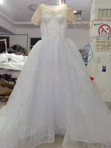 <span class=keywords><strong>Robe</strong></span> <span class=keywords><strong>de</strong></span> Reine Africaine Courbe 2025 en Dentelle Brodée <span class=keywords><strong>de</strong></span> Cristaux <span class=keywords><strong>de</strong></span> Luxe |   Jupe <span class=keywords><strong>bouffante</strong></span> à manches courtes et traîne scintillante - Product Image 5