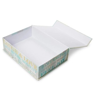 กล่องของขวัญกระดาษคราฟท์พิมพ์ลายหรูหรา กล่องแม่เหล็ก ปรับแต่งได้ตามความต้องการ - Product Image 1