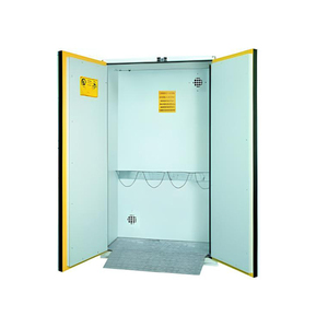 Carvel 1200x600x2050mm monoblock cabinet for compressed <b>gas</b> <b>cylinders</b> with 2 solid doors - Product Image 2