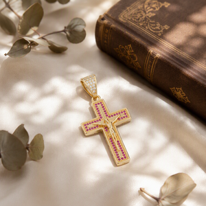 Colar com Pingente Crucifixo em Latão Banhado a Ouro 14k com Zircônia Cúbica Rosa, Joia Hip Hop Religiosa de Jesus para Homens e Mulheres - Product Image 6