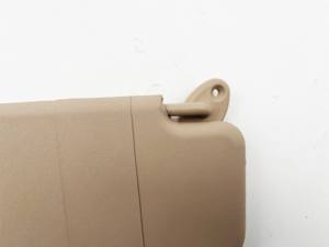 Offre Spéciale d'usine Nouvelles pièces intérieures toyota <span class=keywords><strong>Pare</strong></span>-<span class=keywords><strong>soleil</strong></span> de voiture beige côté PVC personnalisé pour Toyota Yaris 2023-on (côté <span class=keywords><strong>conducteur</strong></span>) OEM - Product Image 6