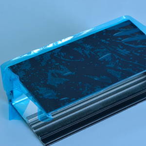Film de protection bleu PE pour coque de téléphone en alliage d'aluminium et acier inoxydable, étui en plastique pour écouteurs, sans résidu, largeur de coulée de 50 cm - Product Image 4