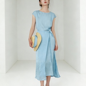 <span class=keywords><strong>Robe</strong></span> midi décontractée et respirante pour femme, coupe trapèze, à manches courtes et taille drapée, collection été 2026 - Product Image 1