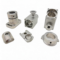 Pièces de machine usinées sur mesure en acier inoxydable et aluminium anodisé avec services de brochage et d'usinage CNC