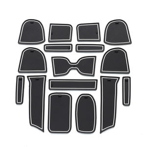 แผ่นรองคอนโซลกลางรถยนต์กันลื่นอุปกรณ์เสริมภายในรถยนต์สำหรับ <span class=keywords><strong>Honda</strong></span> <span class=keywords><strong>Wrv</strong></span> ที่วางถ้วย2023แผ่นปูช่องประตู - Product Image 5