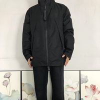 Veste décontractée coupe-vent et imperméable à capuche avec logo brodé classique, idéale pour la randonnée et l'alpinisme