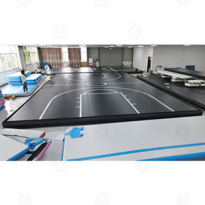 Fabbrica su misura trampolino park nero gonfiabile campo sportivo aria di calcio campo da basket pista aerea per <span class=keywords><strong>ginnastica</strong></span> - Product Image 3