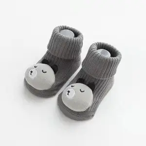 Детские носки с милыми мультяшными животными для мальчиков и девочек, зимние весенние Мягкие хлопковые носки с медведем, кошкой, слоном, нескользящие носки на подошве для новорожденных
