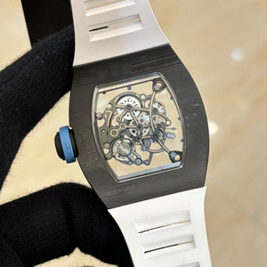 Montre mécanique à double mouvement intégré YRM055, boîtier en fibre de carbone NTPT, matériau en fibre de carbone - Product Image 5