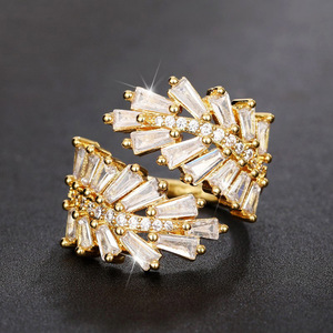 Anello Aperto a Foglia da Donna, Elegante Gioiello di Tendenza per le Dita - Product Image 3