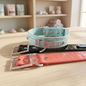 Collier pour chien personnalisé avec lettres en strass, rose, bleu, noir, en cuir, réglable, accessoire élégant pour animaux de compagnie - Product Image 1