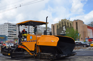 Pavimentadora de Asfalto SSP80C-8 de 8.2m de Ancho de Pavimentación, Suministro de Fábrica - Product Image 3