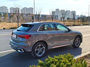 <span class=keywords><strong>Audi</strong></span> <span class=keywords><strong>Q3</strong></span> 35 TFSI Luxury Dynamic Edition SUV 2023, faible kilométrage, véhicule d'occasion, 6 airbags, toit ouvrant électrique, phares LED, climatisation automatique, 5K - Product Image 6
