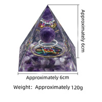 Vente en gros de pyramides en cristal naturel avec boule de cristal, différents motifs, ornements pour la maison et le bureau, cadeau pyramide en cristal